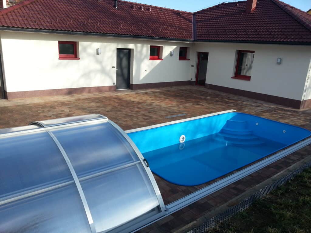 Bazén se zastřešením